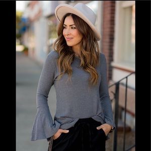 Ribbed grey flare bell sleeve shirt light sweater L Love Betsey’s Boutique Small